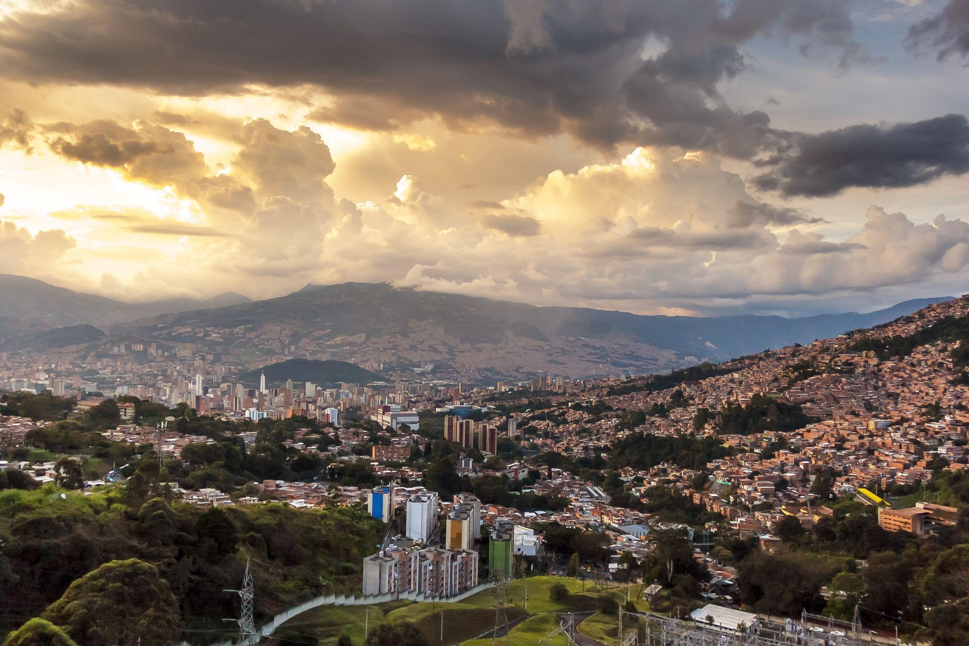 Encuentra tu alojamiento ideal en Medellín